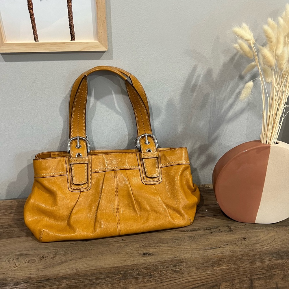Gorgeous Leather Vintage Coach Shoulder Bag